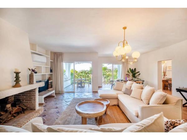 Independent chalet for sale in Barrio El Rosario-Ricmar, Marbella
thumbnail 2