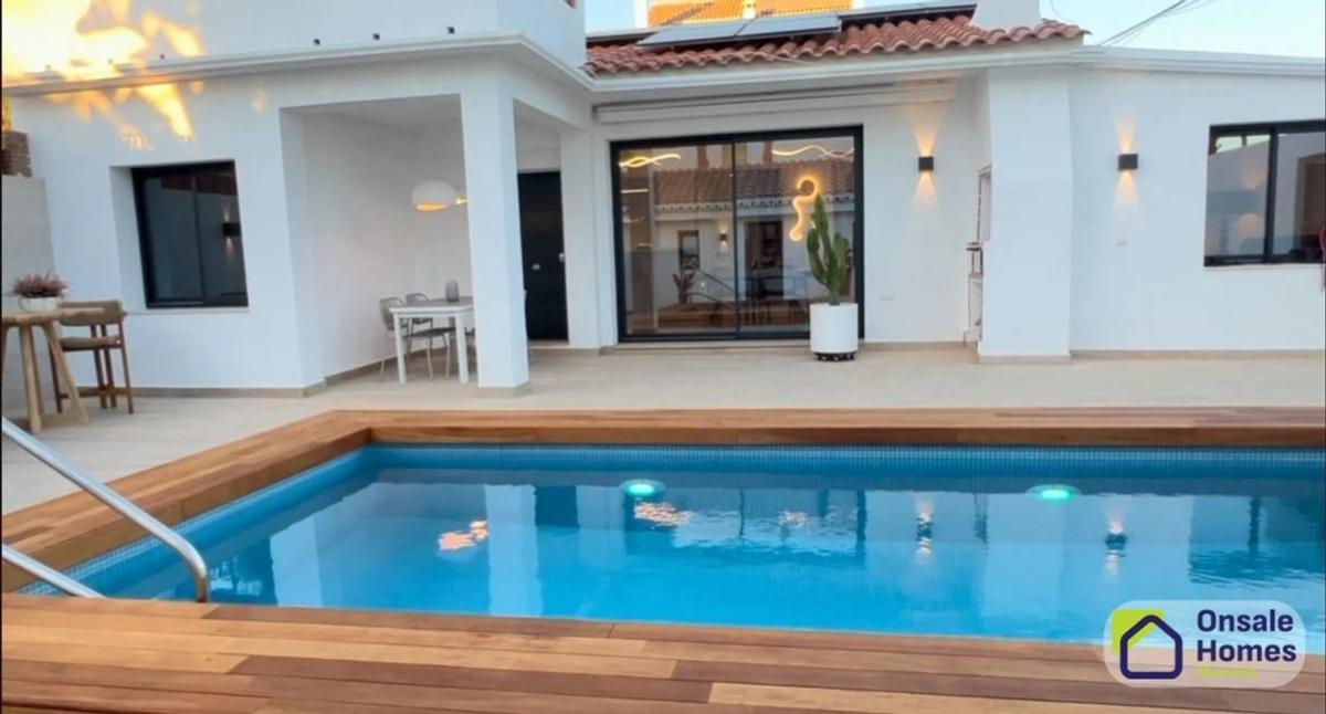 Sprzedaż niezależnego domku jednorodzinnego w  Calle Madrid, 30, Marbella photo 2