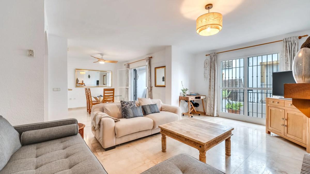 Venta de chalet adosado en  Calle berlin , Marbella photo 5