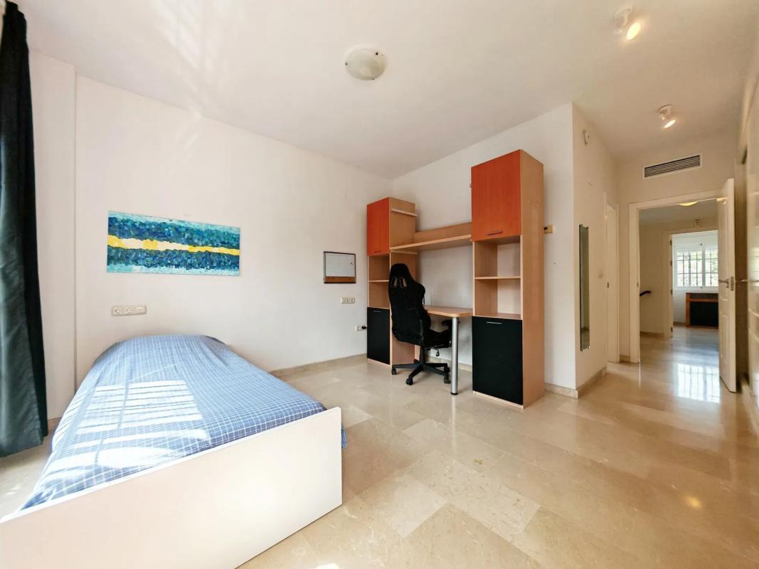 Sprzedaż niezależnego domku jednorodzinnego w  Calle San Manuel s/n, Marbella photo 5