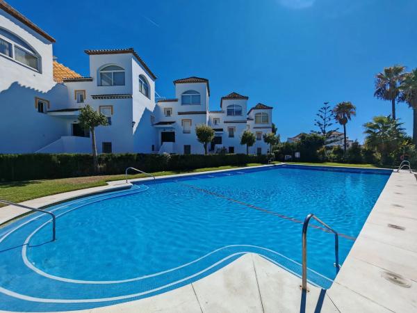 Дуплекс на продажу в Barrio Costabella, Марбелла photo 1