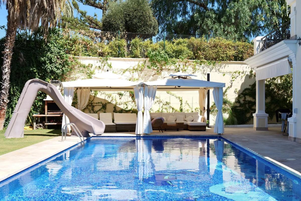 Sale of independent chalet in CL LAS MARGARITAS-EL ROSARIO, 8, Marbella
photo 4