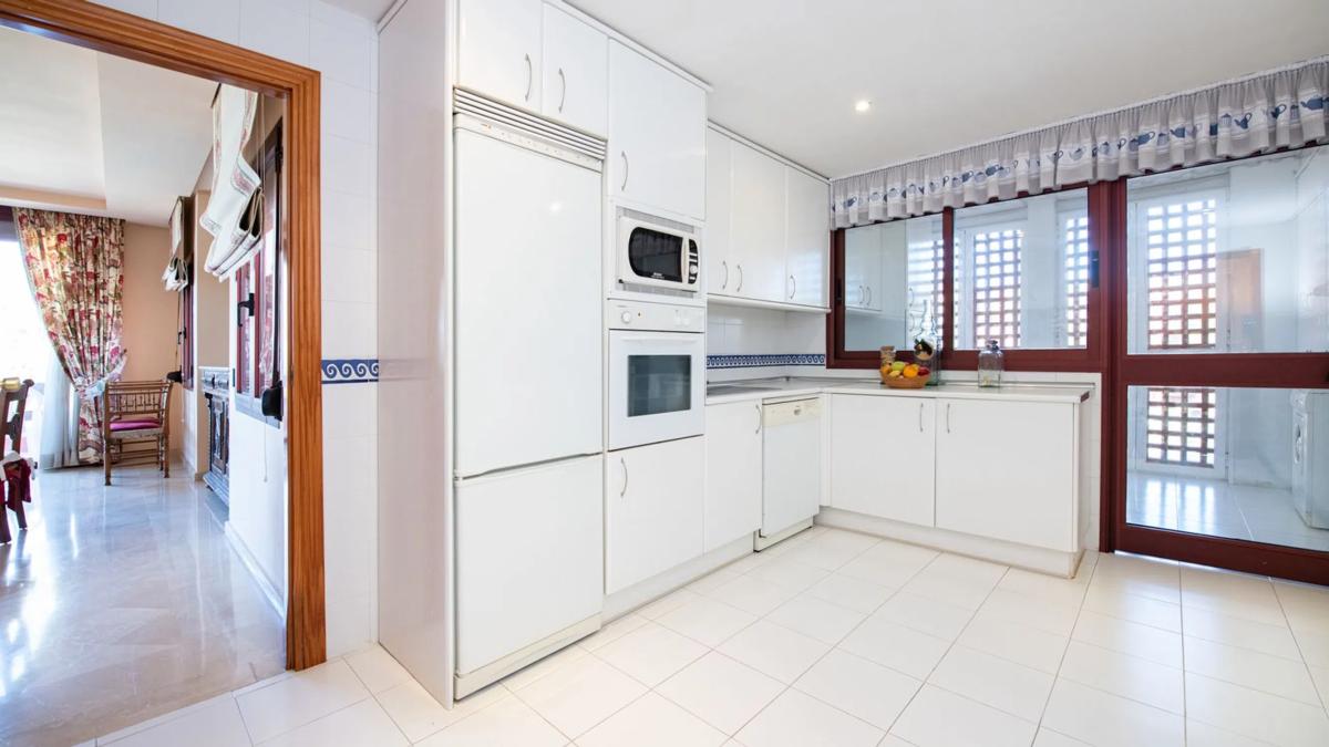 Venta de duplex en Urbanizacion Alicate Playa, 1, Marbella photo 3