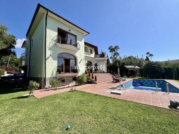 Independent chalet for sale in Calle los Claveles, Marbella
 photo 4