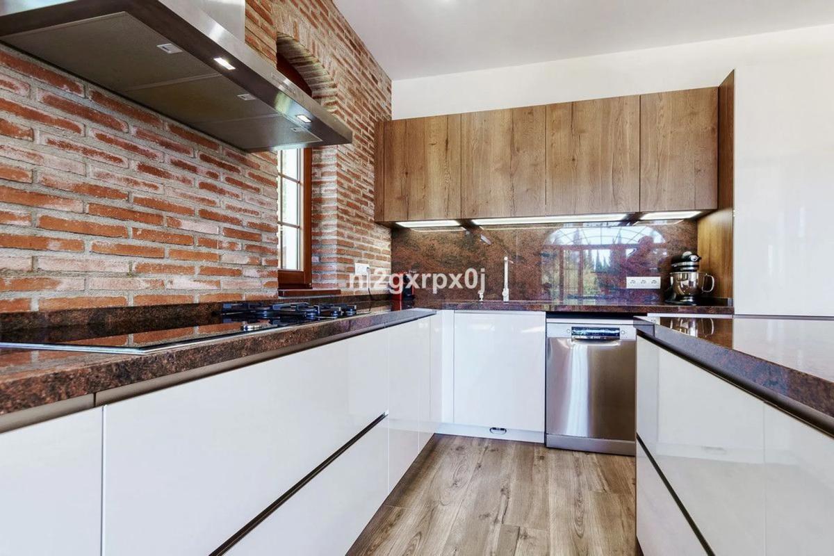 Venta de chalet independiente en Calle los Claveles, Marbella
 photo 5