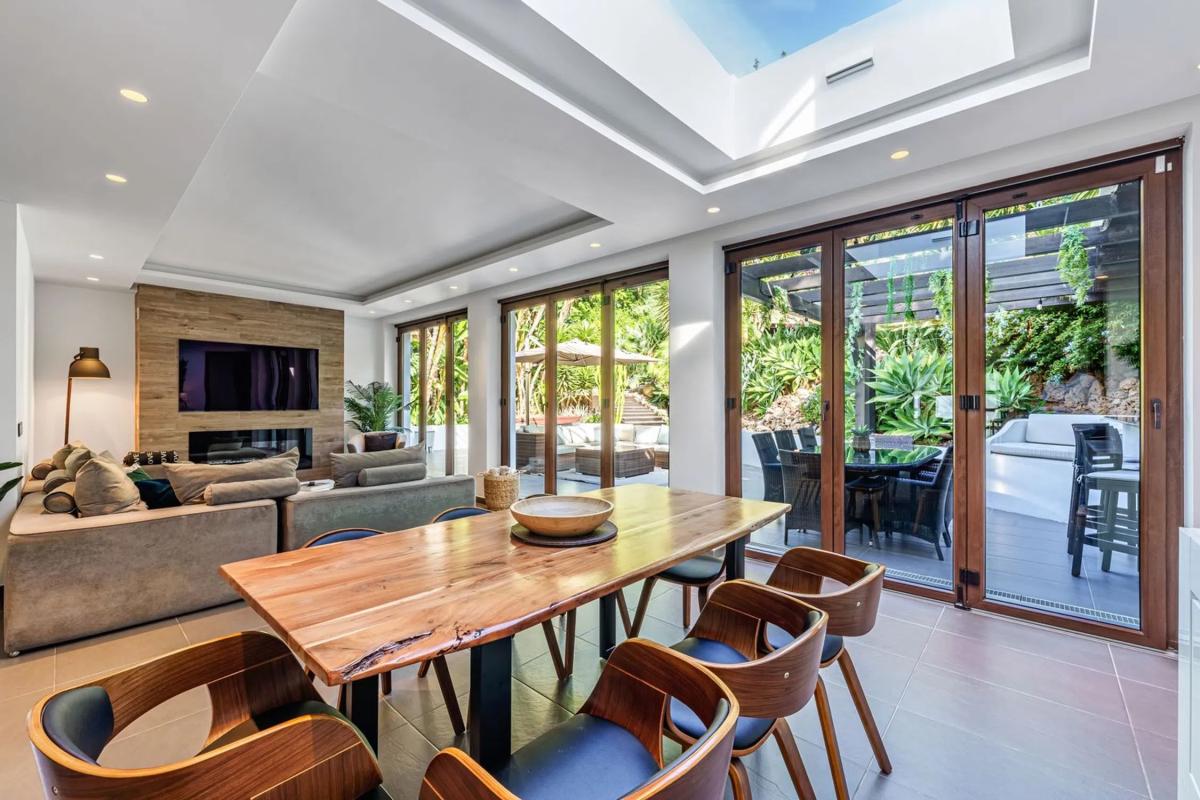 Sprzedaż niezależnego domku jednorodzinnego w  Calle las Granadas, 338 b, Marbella photo 2