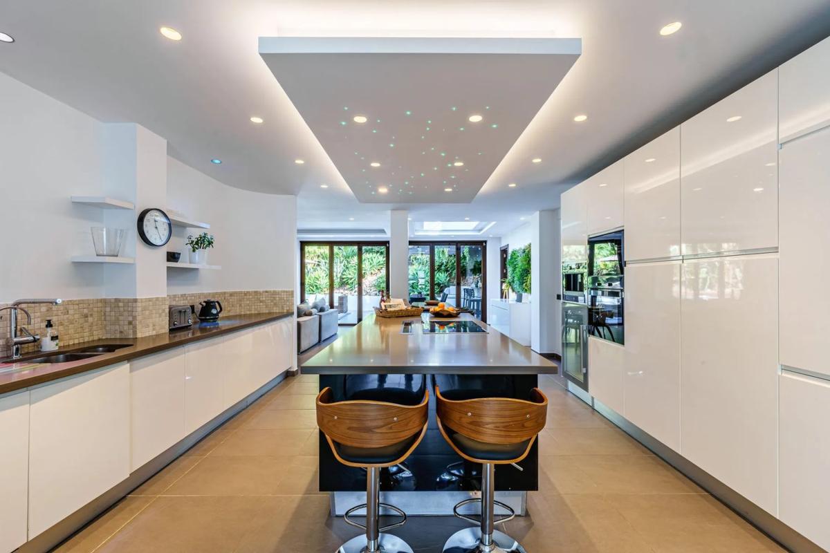 Sprzedaż niezależnego domku jednorodzinnego w  Calle las Granadas, 338 b, Marbella photo 3