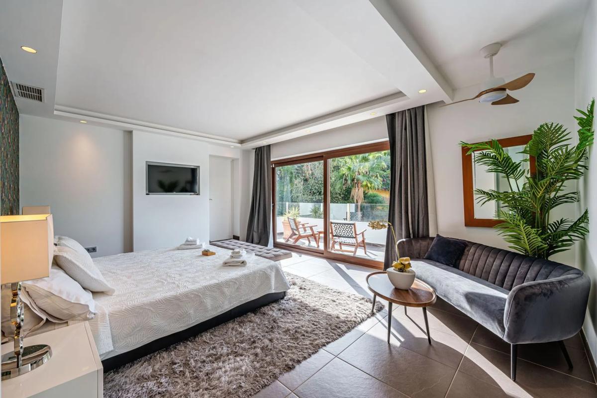 Sprzedaż niezależnego domku jednorodzinnego w  Calle las Granadas, 338 b, Marbella photo 5