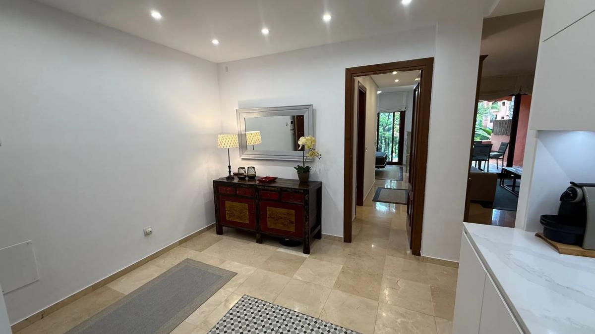 Venta de piso en AV GAVIERO (ALICATE PLAYA), 7, Marbella
 photo 2
