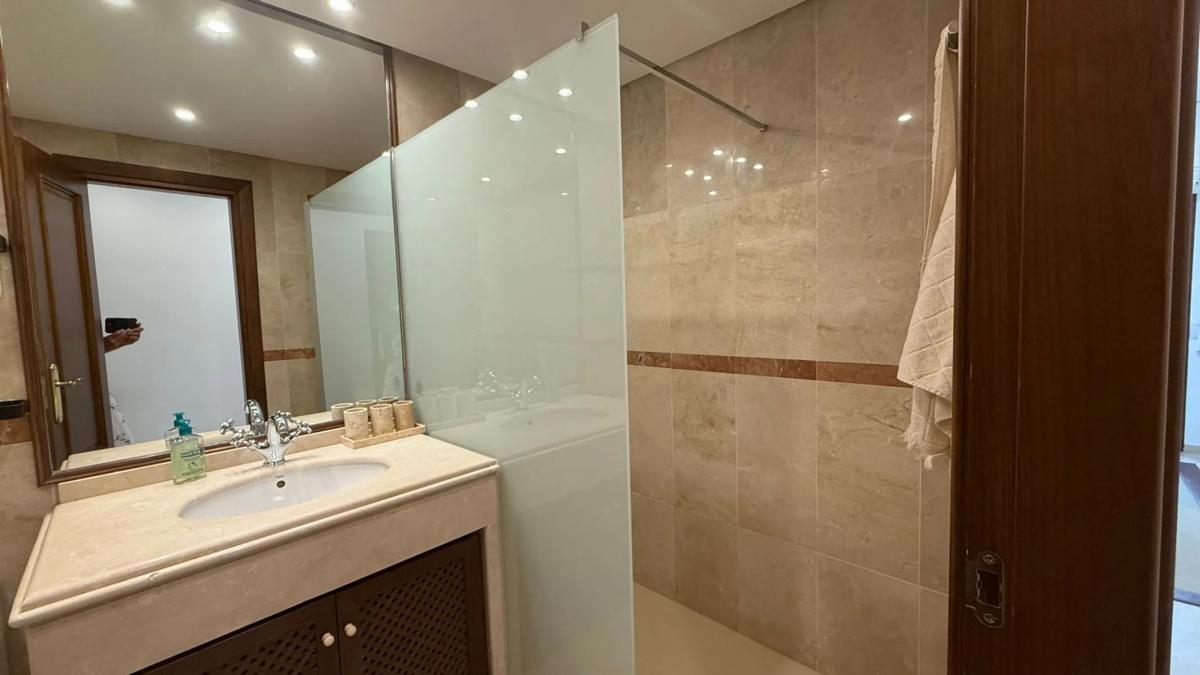 Venta de piso en AV GAVIERO (ALICATE PLAYA), 7, Marbella
 photo 3