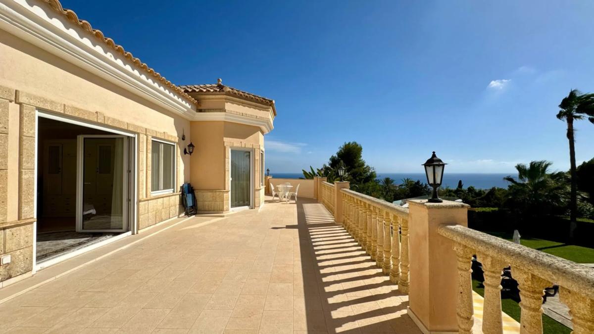 Sprzedaż niezależnego domku jednorodzinnego w  Barrio El Rosario-Ricmar, Marbella photo 3