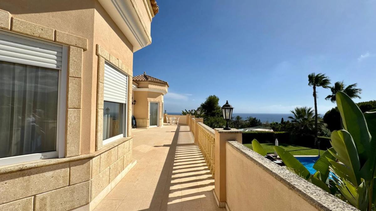 Sprzedaż niezależnego domku jednorodzinnego w  Barrio El Rosario-Ricmar, Marbella photo 4