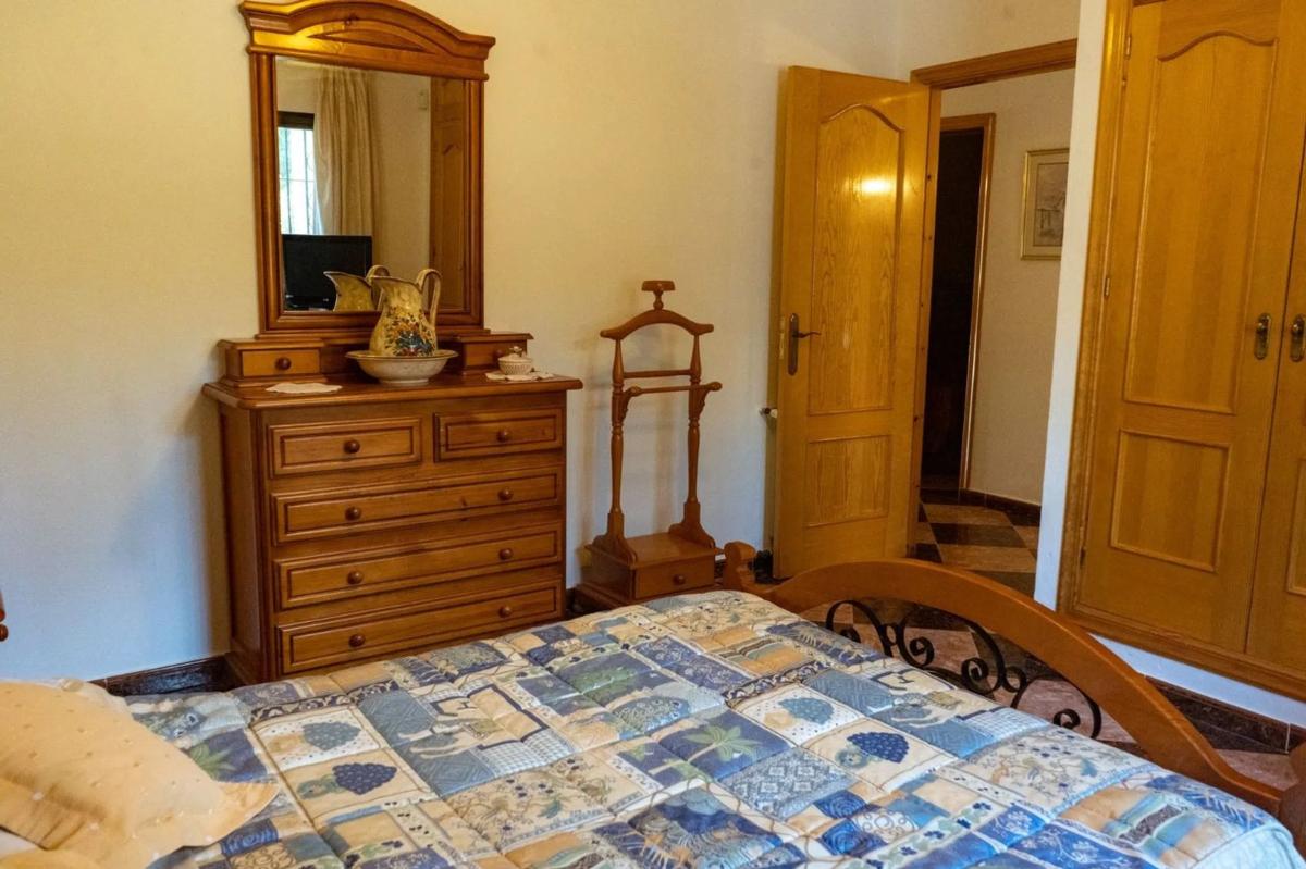 Sprzedaż niezależnego domku jednorodzinnego w  Calle Madroño, Marbella photo 3