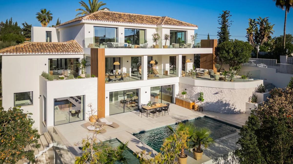 Venta de chalet independiente en Barrio El Rosario-Ricmar, Marbella
 photo 2