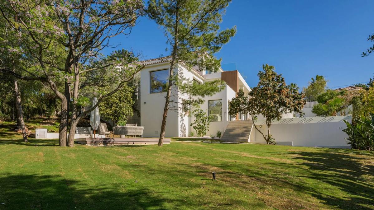 Venta de chalet independiente en Barrio El Rosario-Ricmar, Marbella
 photo 3