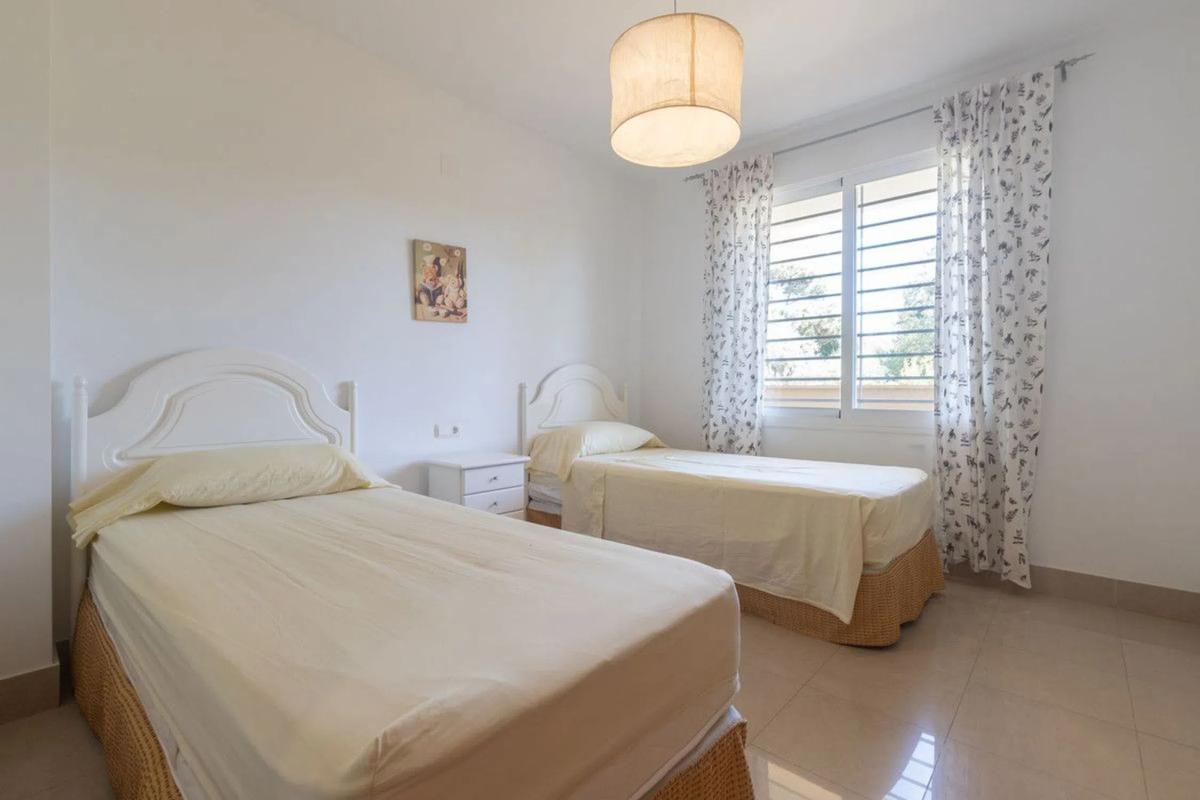 Venta de piso en Barrio El Rosario-Ricmar, Marbella
 photo 4
