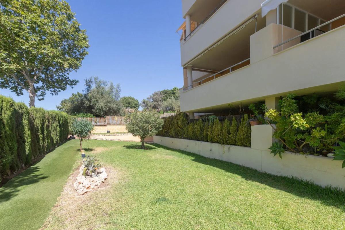 Venta de piso en Barrio El Rosario-Ricmar, Marbella
 photo 5
