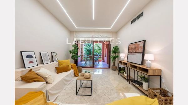 Piso en venta en Barrio Las Chapas-Alicate Playa, Marbella
thumbnail 1