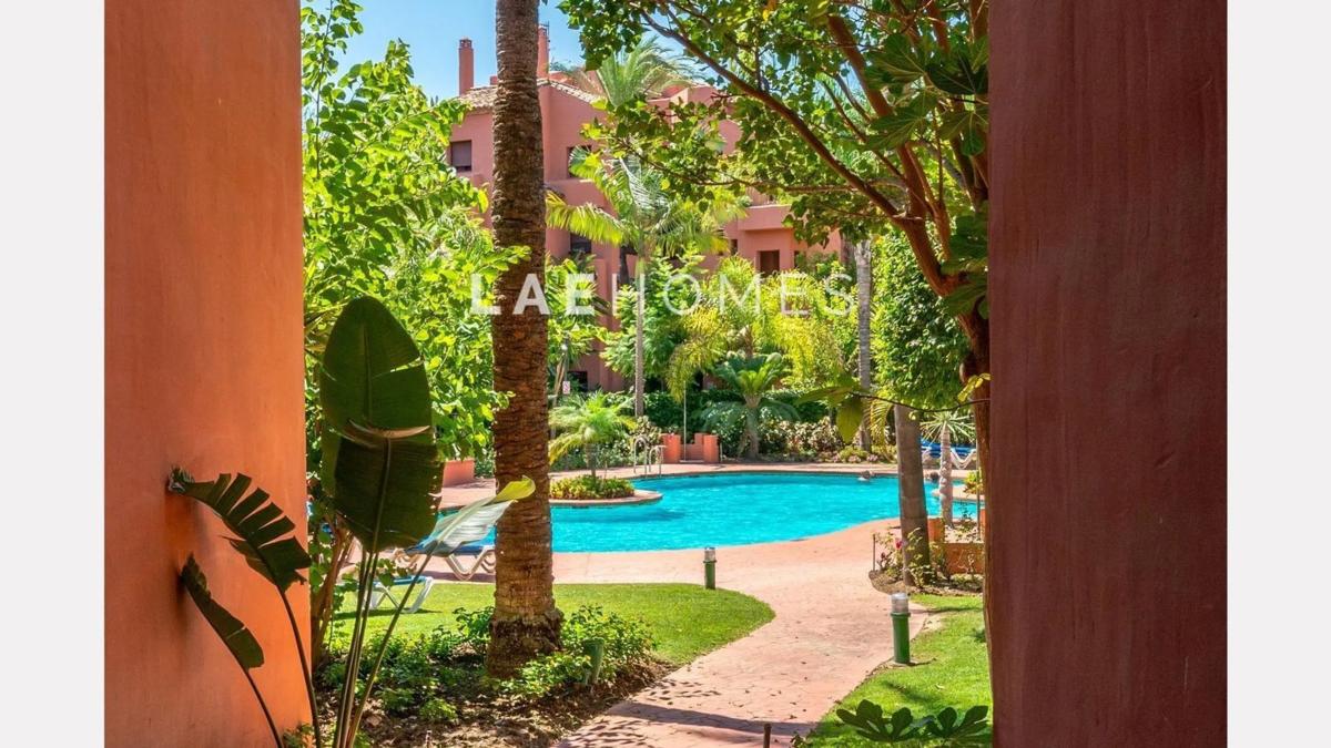 Venta de piso en Barrio Las Chapas-Alicate Playa, Marbella
 photo 4