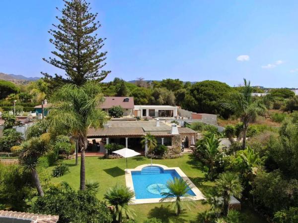 Chalet independiente en venta en Camino de los Madereros, Marbella
 photo 1