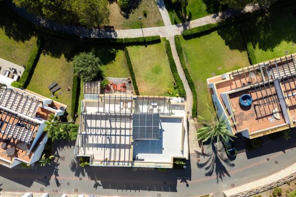 Chalet adosado en venta en  Calle Birdie , Marbella photo 4