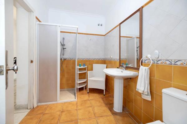Частный шале на продаже в Barrio El Rosario-Ricmar, Марбелла photo 1
