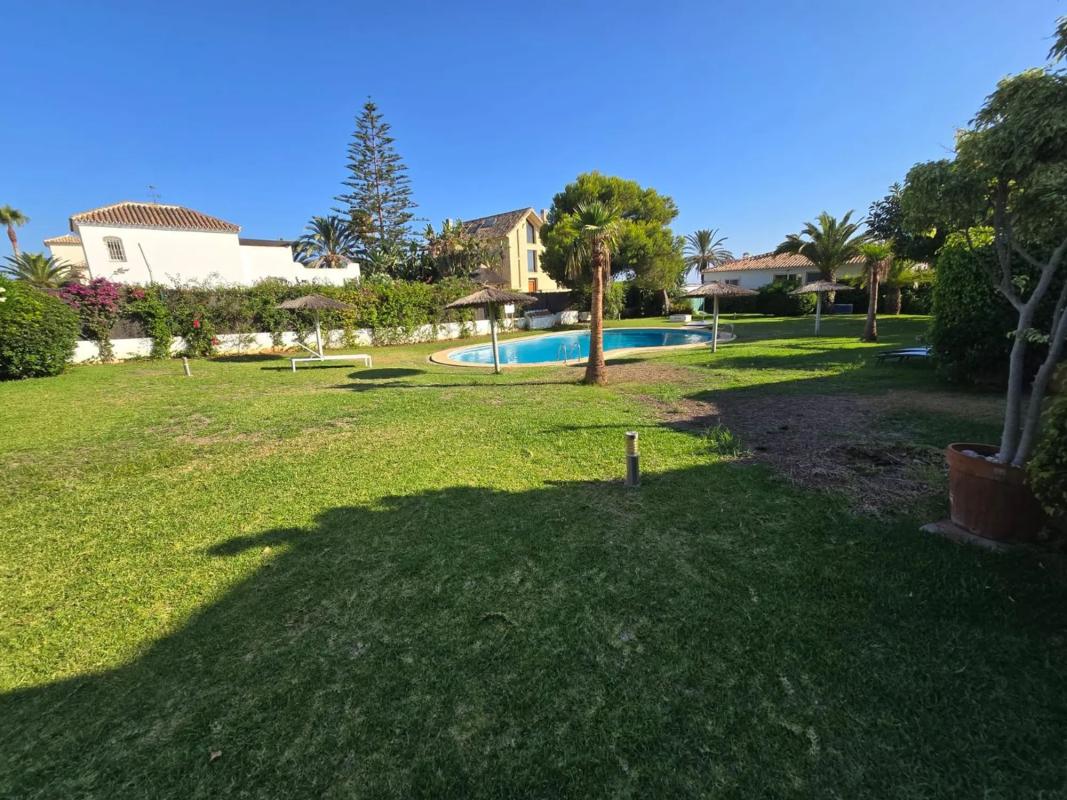 Продажа таунхауса в  Avenida Playas Andaluzas , Марбелла photo 5