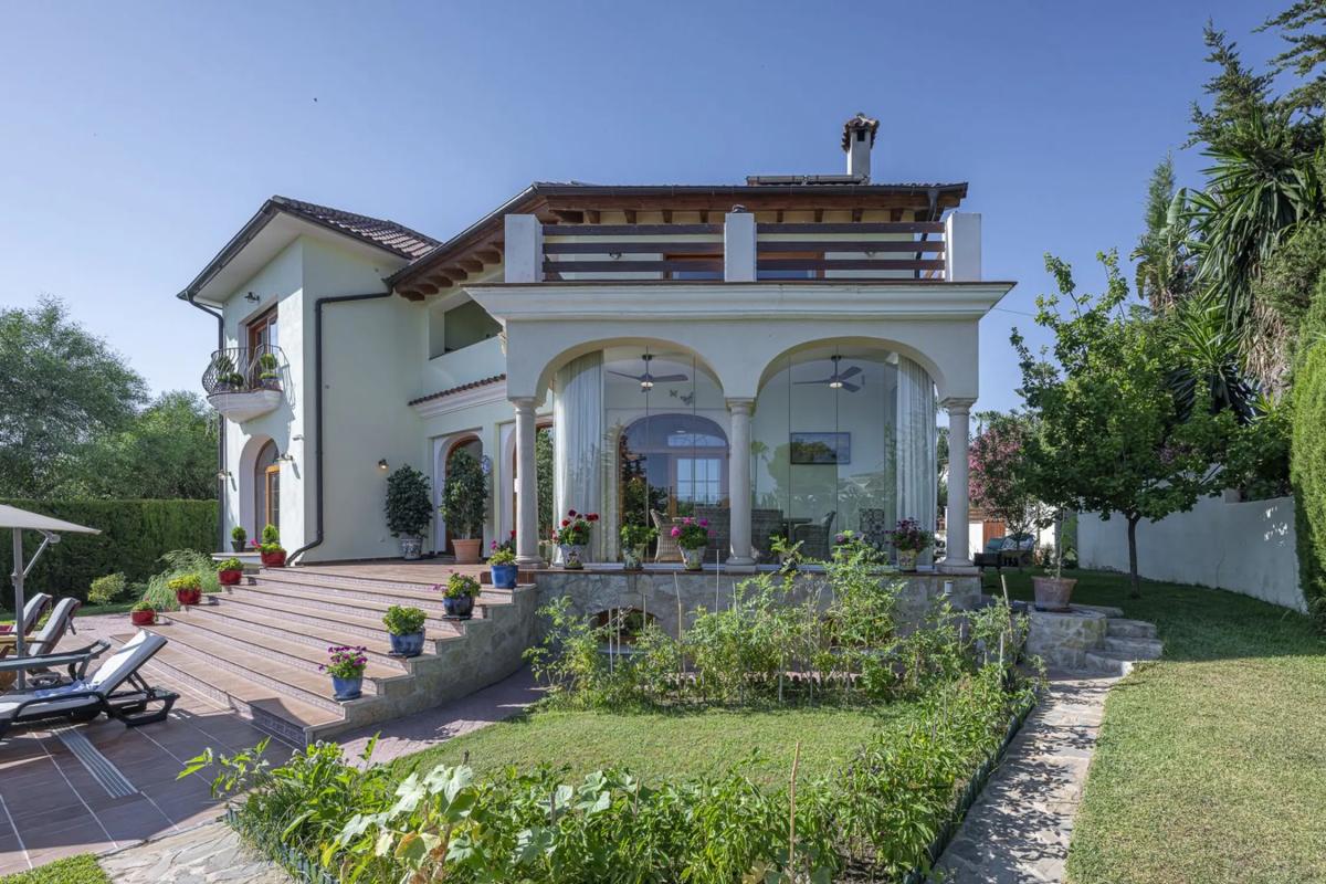 Продажа отдельного шале в  Barrio El Rosario-Ricmar, Марбелла photo 2