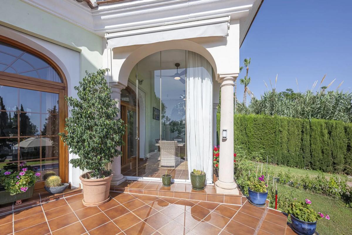 Продажа отдельного шале в  Barrio El Rosario-Ricmar, Марбелла photo 3
