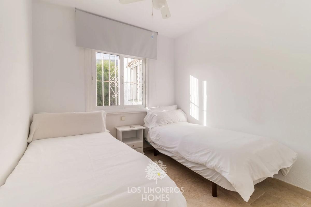 Sale of townhouse in AV PLAYAS ANDALUZAS-PL ANDAL , Marbella photo 4