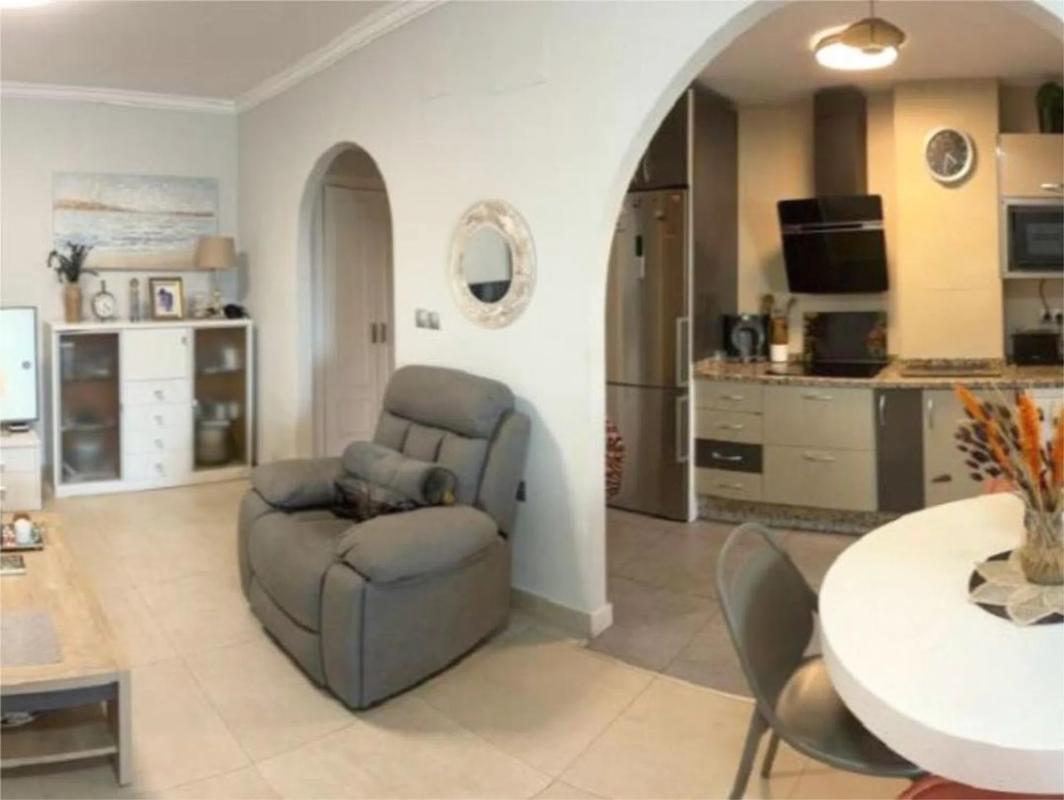 Sale of apartment in Barrio Las Chapas-Alicate Playa, Marbella
photo 5