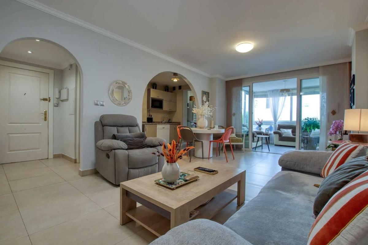 Venta de piso en Avenida Jacaranda, Marbella
photo 4