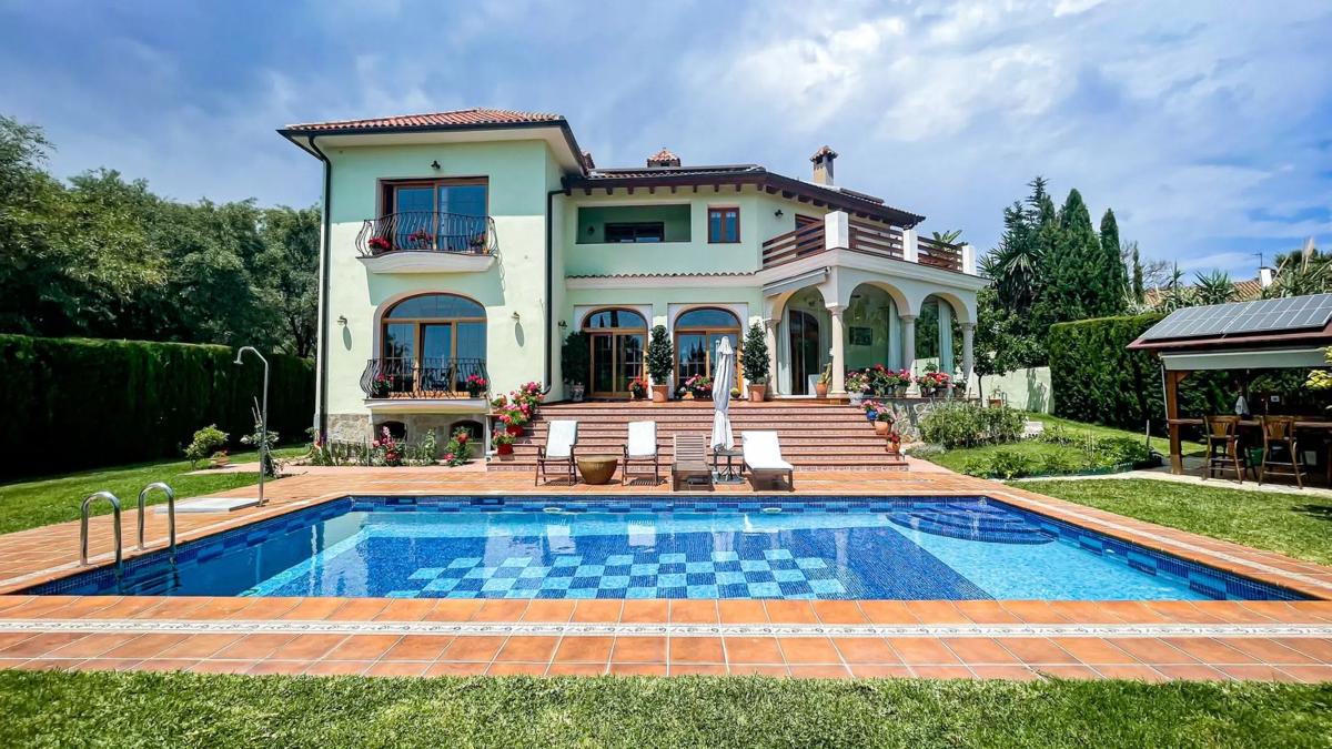 Sprzedaż niezależnego domku jednorodzinnego w Urbanización el Rosario, Marbella photo 4