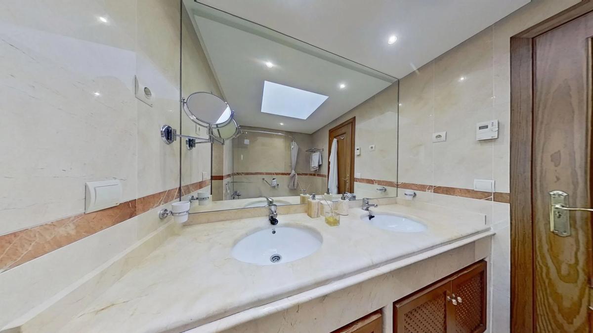 Venta de duplex en Avenida del Gaviero, 5, Marbella photo 2