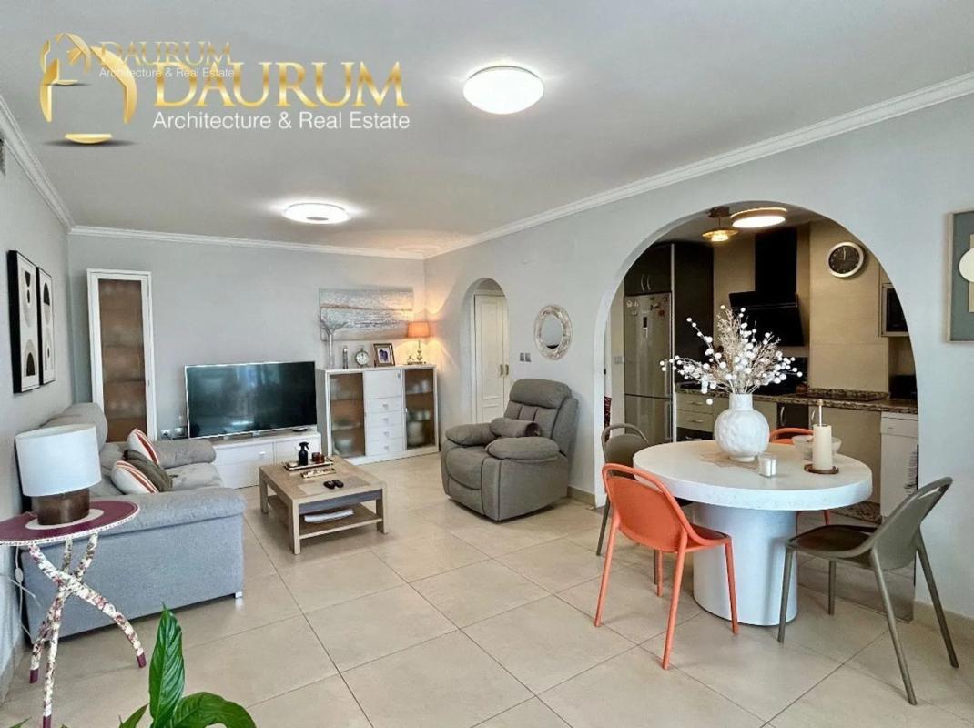 Venta de piso en Avenida Jacaranda, Marbella
photo 1