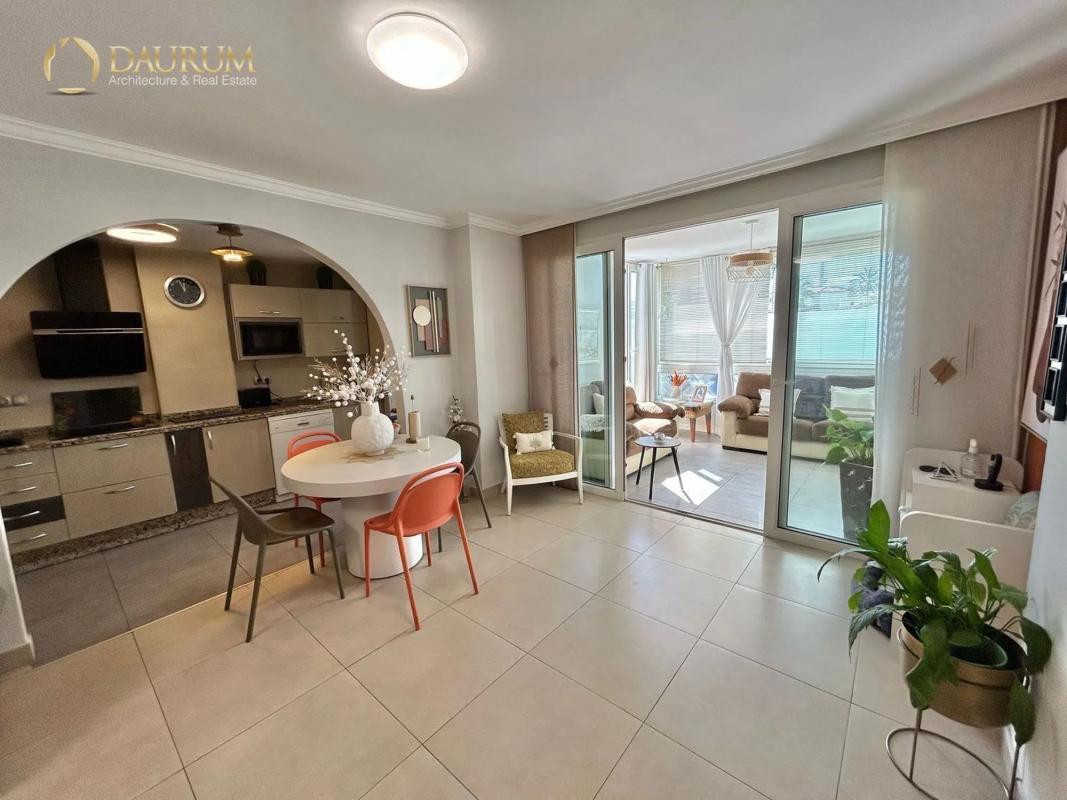 Venta de piso en Avenida Jacaranda, Marbella
photo 2
