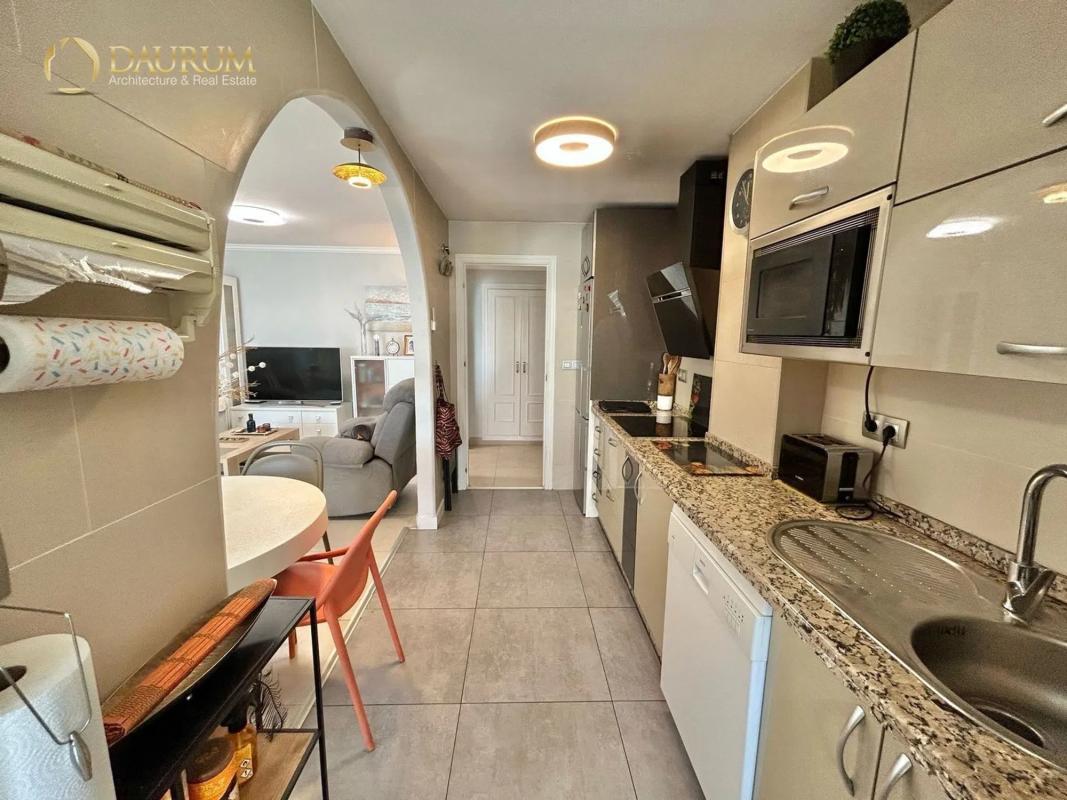 Venta de piso en Avenida Jacaranda, Marbella
photo 3