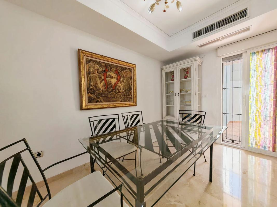 Venta de chalet adosado en Barrio Las Chapas-Alicate Playa , Marbella photo 5