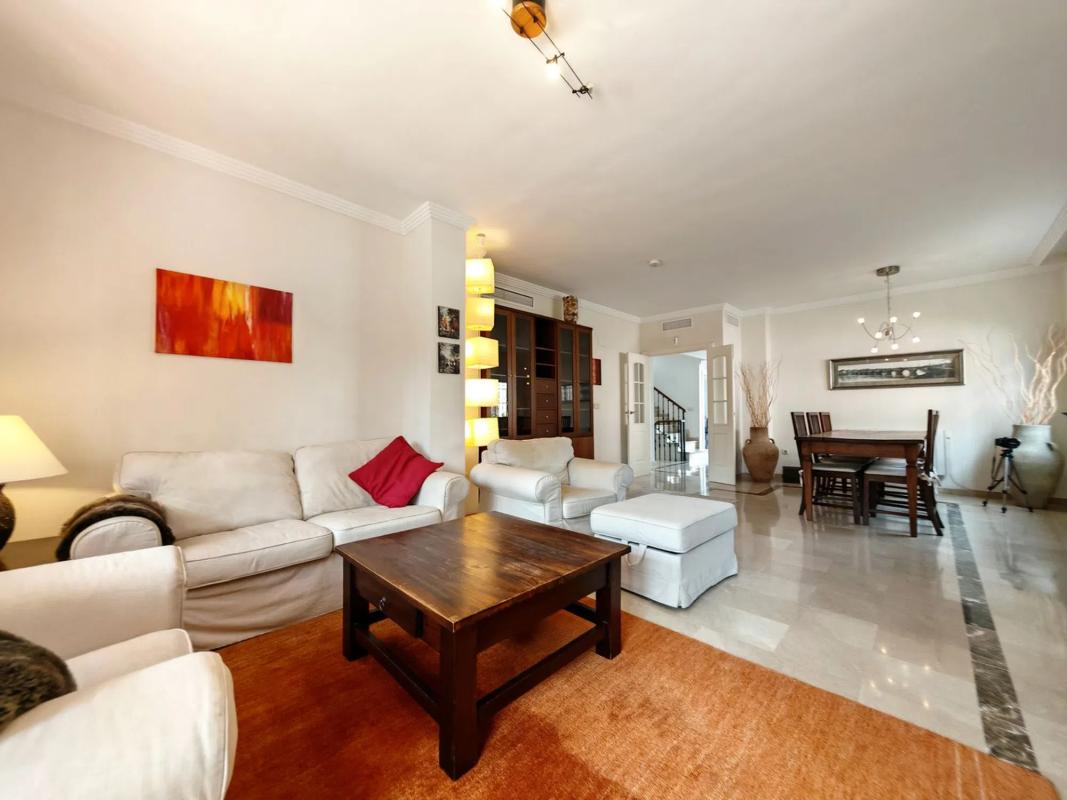 Venta de chalet independiente en Barrio El Rosario-Ricmar, Marbella
 photo 4