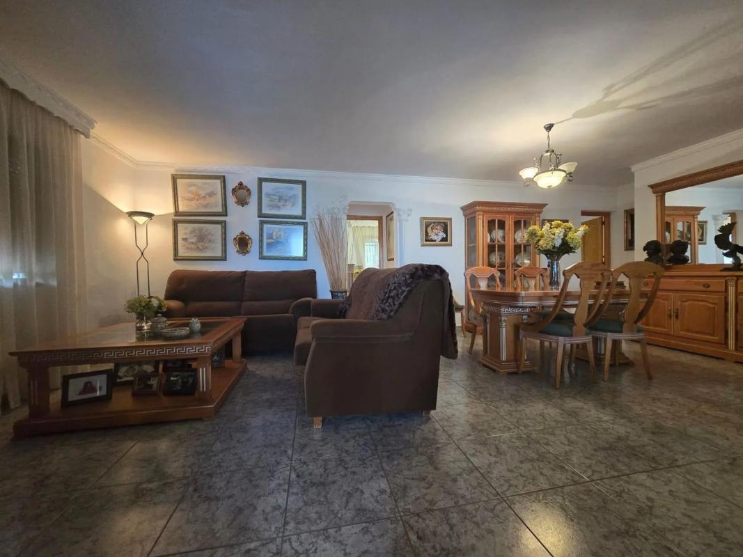 Sale of independent chalet in Barrio El Rosario-Ricmar, Marbella
photo 3