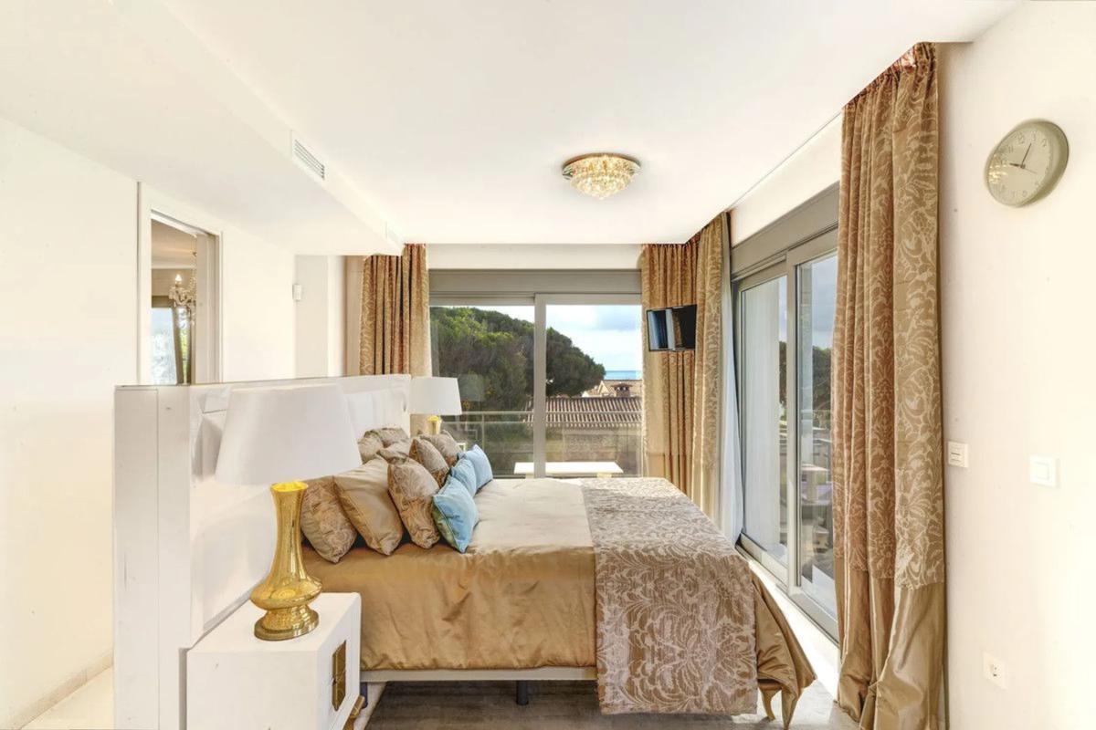 Venta de chalet independiente en Avenida Cervantes, Marbella
 photo 2