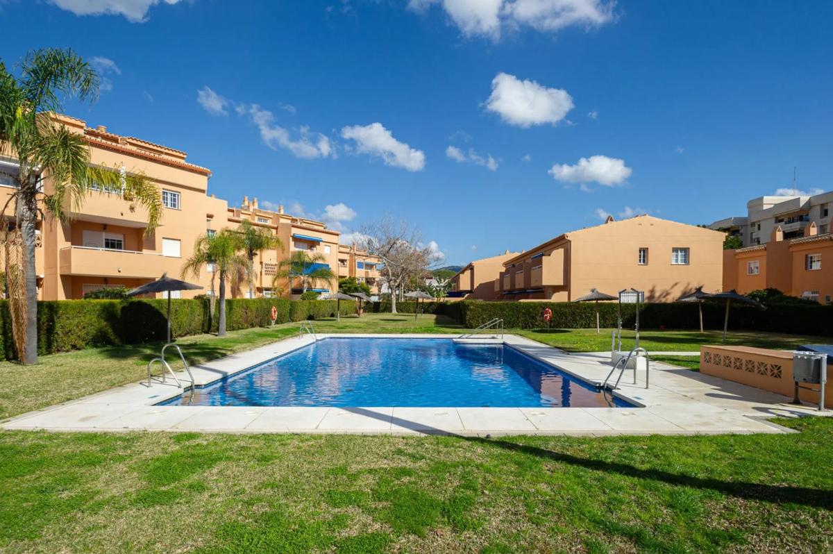 Venta de duplex en Avenida Andasol, Marbella photo 1