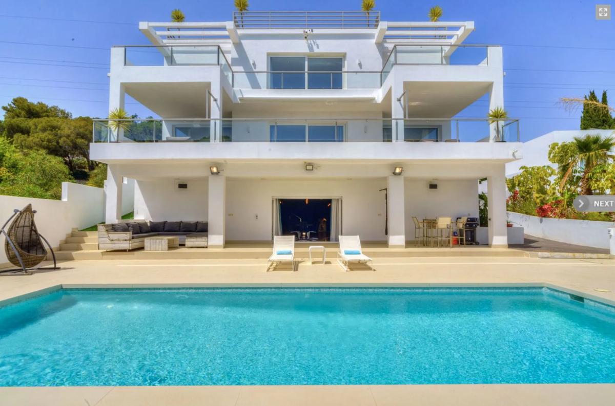 Venta de chalet independiente en Barrio El Rosario-Ricmar, Marbella
photo 2