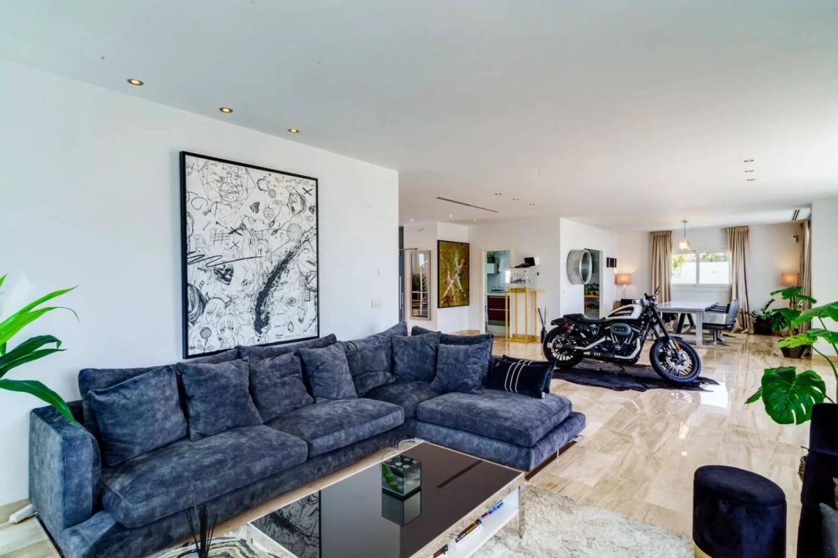 Venta de chalet independiente en Barrio El Rosario-Ricmar, Marbella
 photo 4
