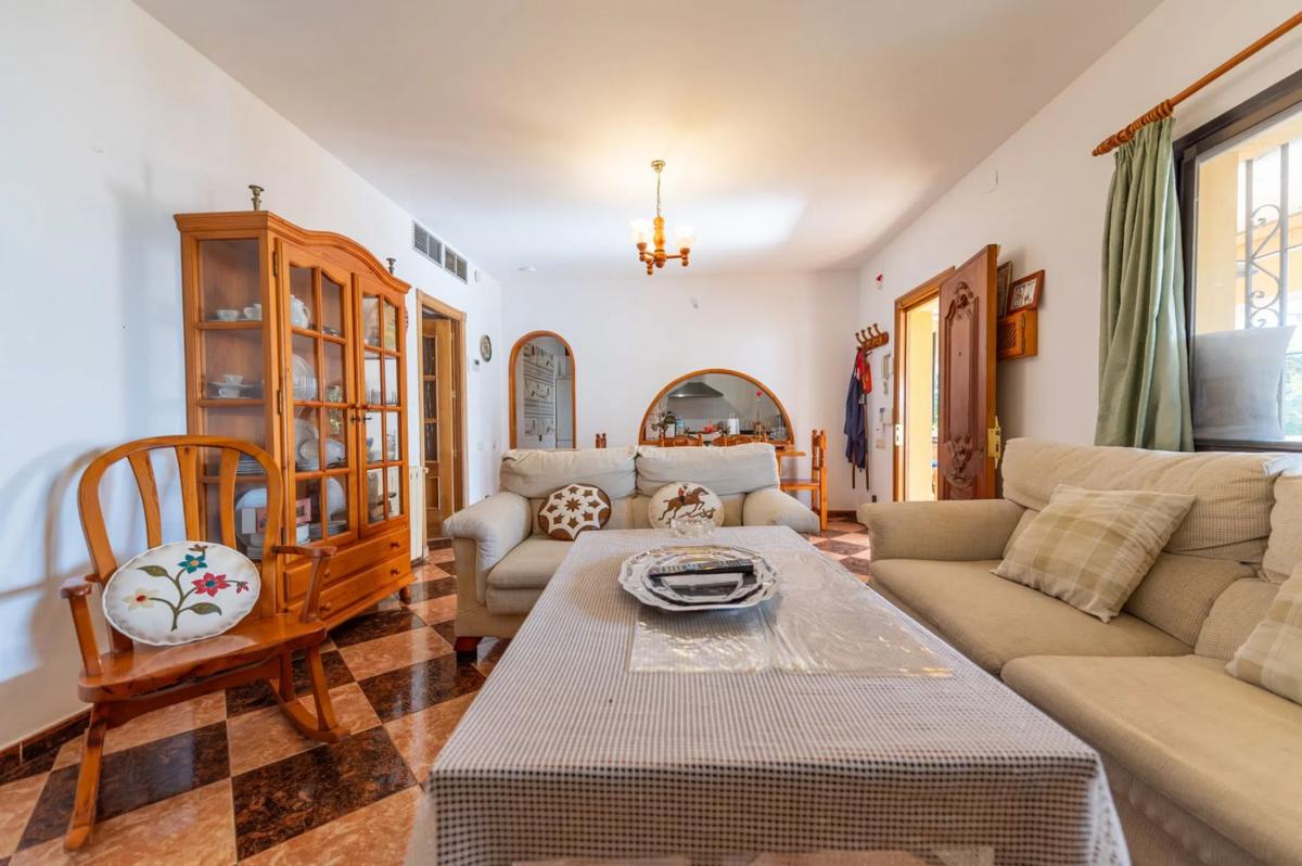 Sprzedaż niezależnego domku jednorodzinnego w  Barrio El Rosario-Ricmar, Marbella photo 5
