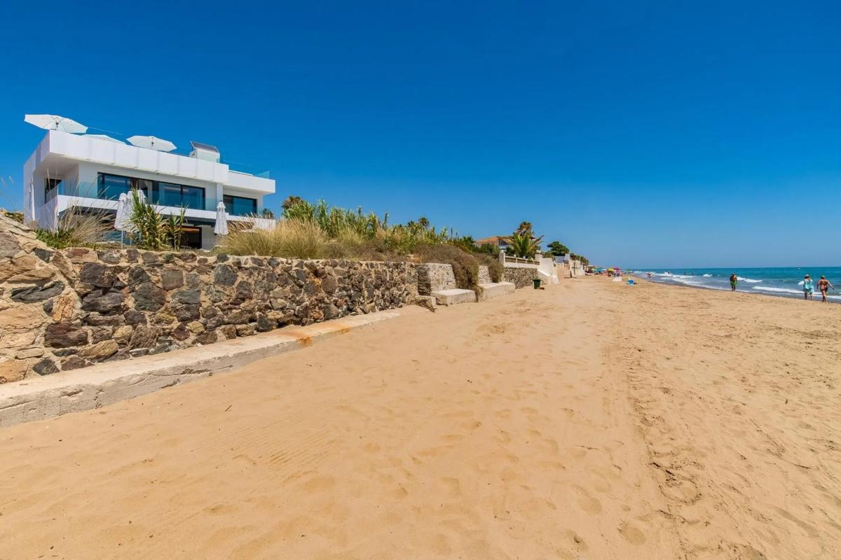 Sprzedaż niezależnego domku jednorodzinnego w Calle berlin, Marbella photo 3