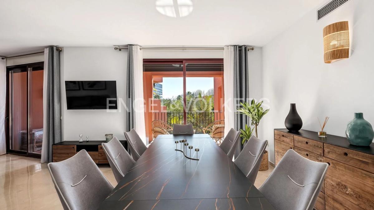 Penthouse sale in Calle Gavia, Marbella photo 3