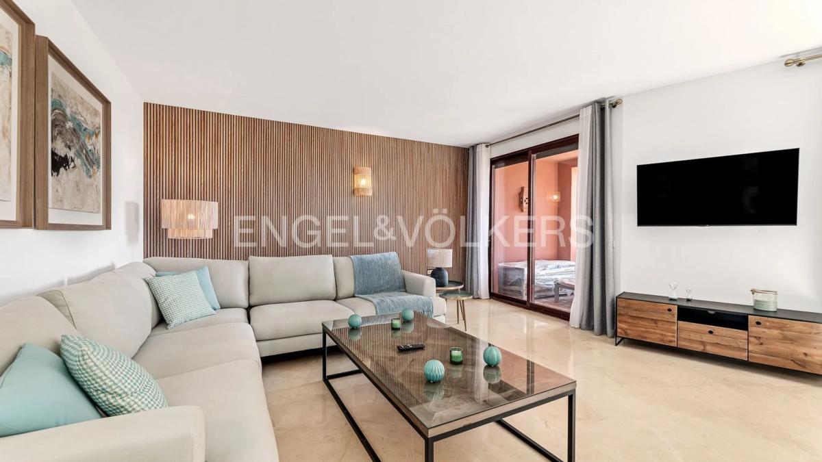 Penthouse sale in Calle Gavia, Marbella photo 4