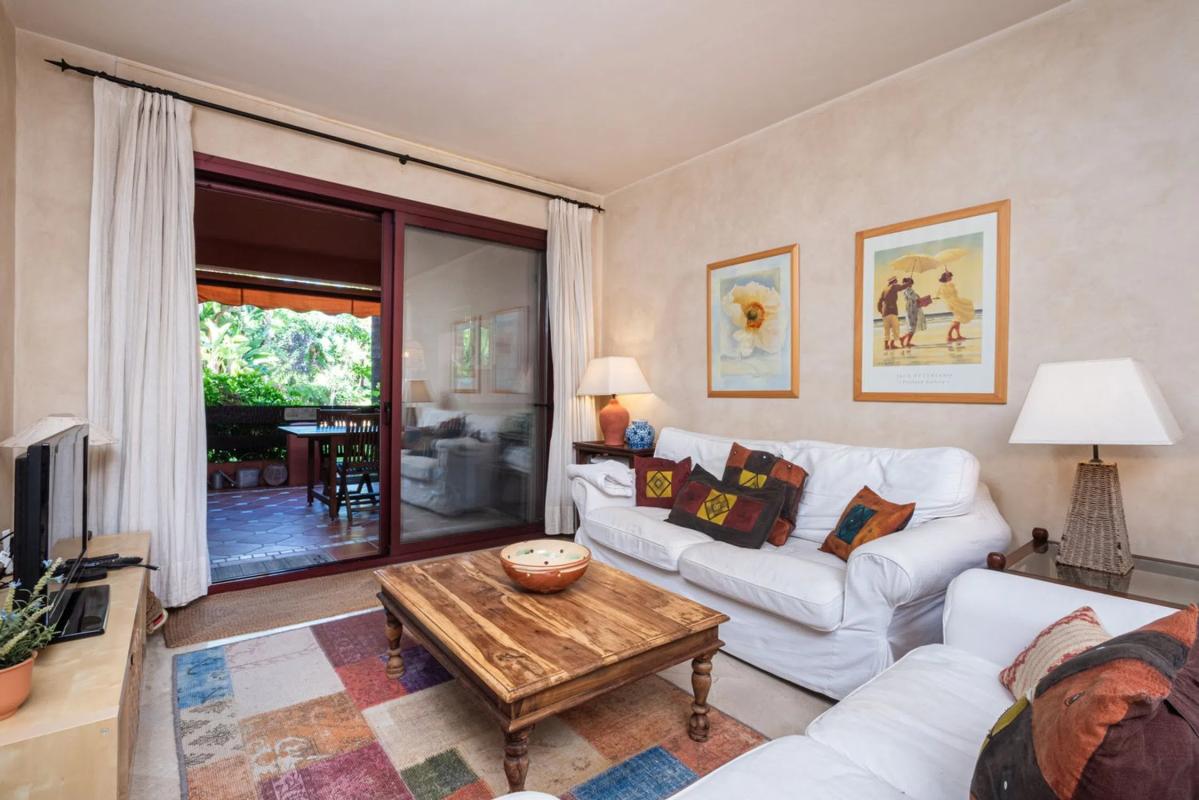 Sale of apartment in Barrio Las Chapas-Alicate Playa, Marbella
photo 2
