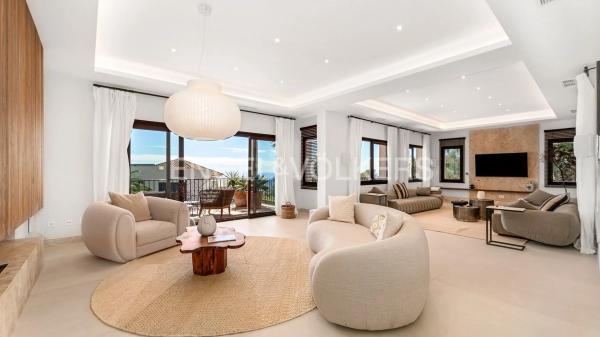 Chalet independiente en venta en Urbanización el Rosario, Marbella
 photo 2